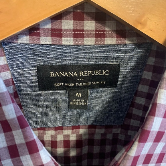 Banana Republic Soft Washed Tailored Slim Fit Fit Long Sleeve Shirt - Picture 2 of 5